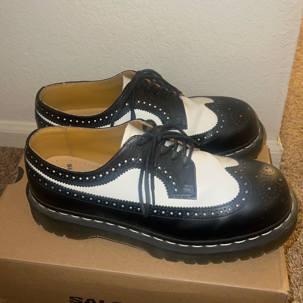 Doc Martens 3989 Brogue Bex Black White Smooth